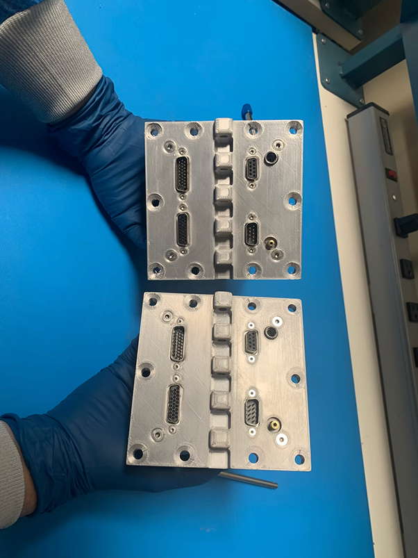 Spacedock interface demonstration with robotic capture mechanism